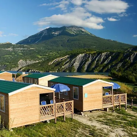 Domaine Residentiel De Plein Air Odalys Les Berges Du Lac Camping